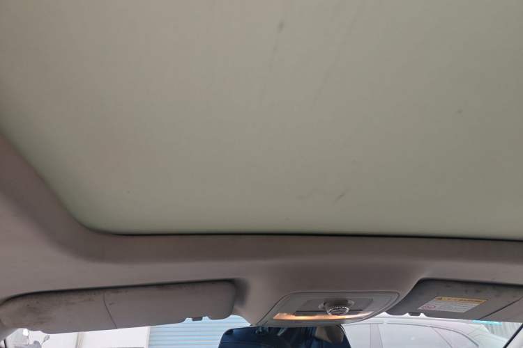 Used Roewe RX5 2018 20T Two-Wheel Drive Automatic Flagship Edition Headliner