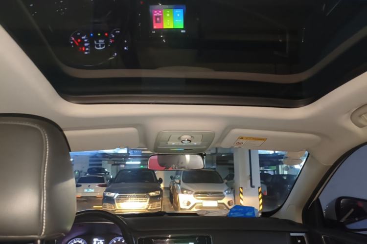 Used Roewe RX5 2018 20T Two-Wheel Drive Automatic Flagship Edition Headliner