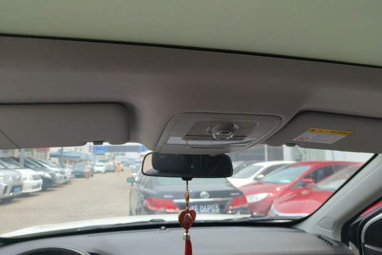 Used Roewe RX5 2018 20T Two-Wheel Drive Manual Flagship Edition Headliner