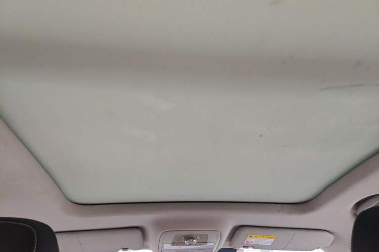 Used Roewe RX5 2018 20T Two-Wheel Drive Automatic Flagship Edition Headliner