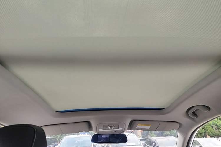 Used Roewe RX5 2018 20T Two-Wheel Drive Automatic Flagship Edition Headliner