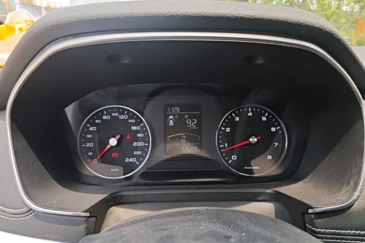 Used Roewe RX5 2018 20T Two-Wheel Drive Automatic Flagship Edition Instrument Cluster