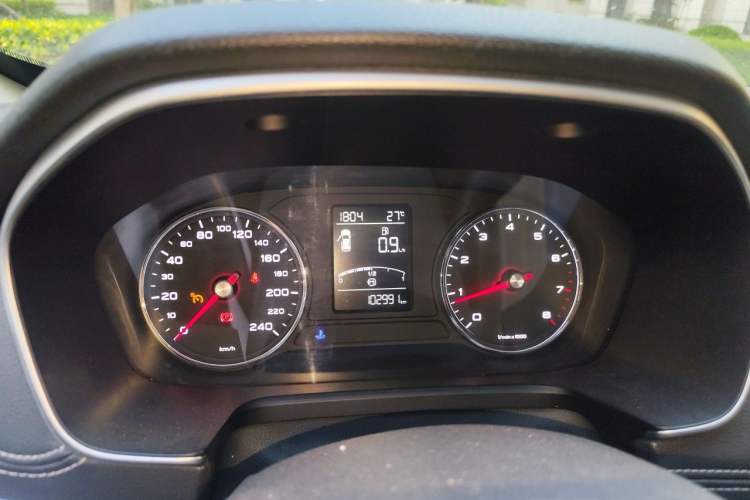 Used Roewe RX5 2018 20T Two-Wheel Drive Manual Internet Elite Edition Instrument Cluster