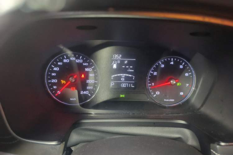 Used Roewe RX5 2018 20T Two-Wheel Drive Automatic Flagship Edition Instrument Cluster