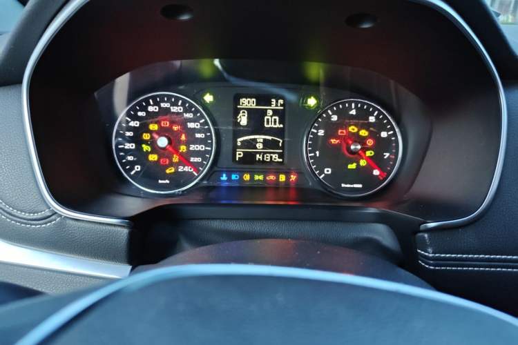 Used Roewe RX5 2018 20T Two-Wheel Drive Automatic Internet Smart Edition Instrument Cluster
