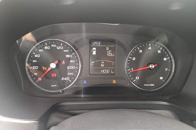 Used Roewe RX5 2018 20T Two-Wheel Drive Manual Flagship Edition Instrument Cluster