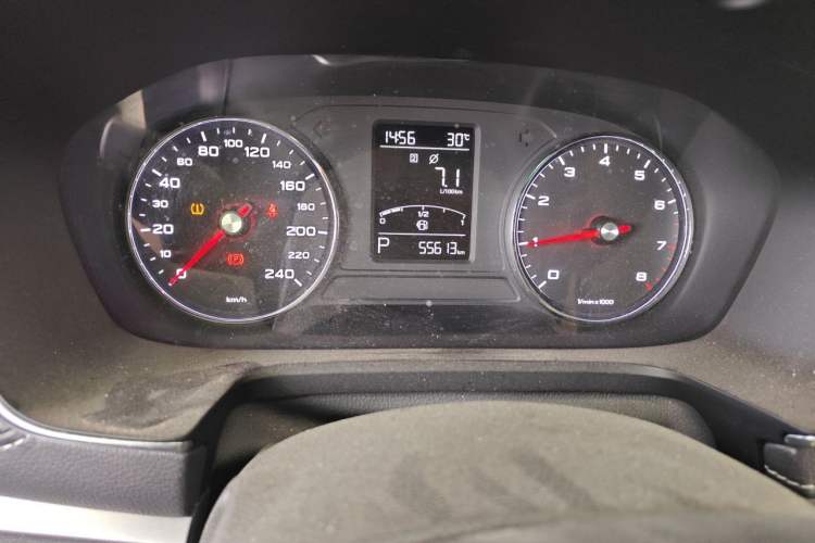 Used Roewe RX5 2018 20T Two-Wheel Drive Automatic Internet Smart Edition Instrument Cluster