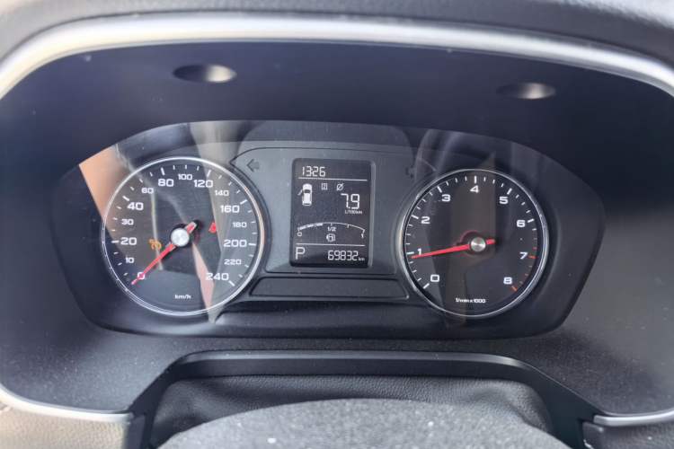 Used Roewe RX5 2018 20T Two-Wheel Drive Automatic Flagship Edition Instrument Cluster