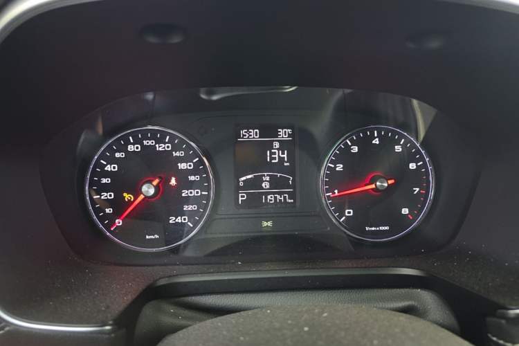 Used Roewe RX5 2018 20T Two-Wheel Drive Automatic Internet Smart Edition Instrument Cluster