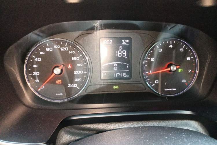 Used Roewe RX5 2018 20T Two-Wheel Drive Automatic Internet Smart Edition Instrument Cluster