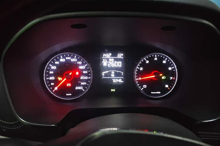 Used Roewe RX5 2018 20T Two-Wheel Drive Manual Internet Smart Edition Instrument Cluster