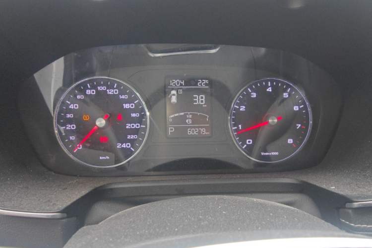 Used Roewe RX5 2018 20T Two-Wheel Drive Automatic Internet Smart Edition Instrument Cluster