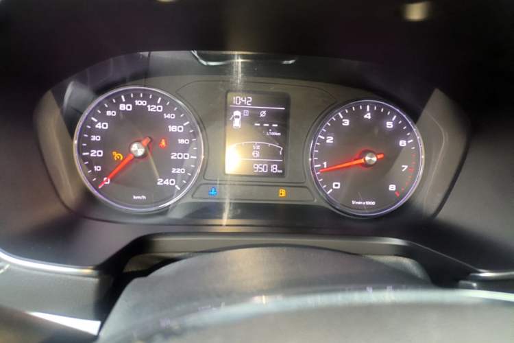 Used Roewe RX5 2018 20T Two-Wheel Drive Automatic Flagship Edition Instrument Cluster