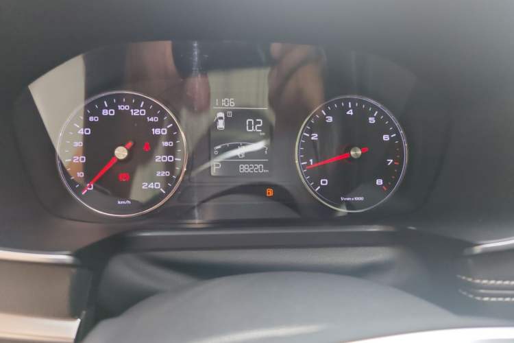Used Roewe RX5 2018 20T Two-Wheel Drive Automatic Flagship Edition Instrument Cluster