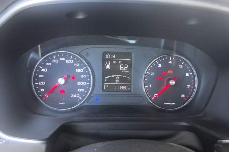 Used Roewe RX5 2018 20T Two-Wheel Drive Automatic Flagship Edition Instrument Cluster