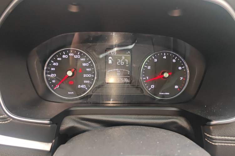 Used Roewe RX5 2018 20T Two-Wheel Drive Automatic Internet Smart Edition Instrument Cluster
