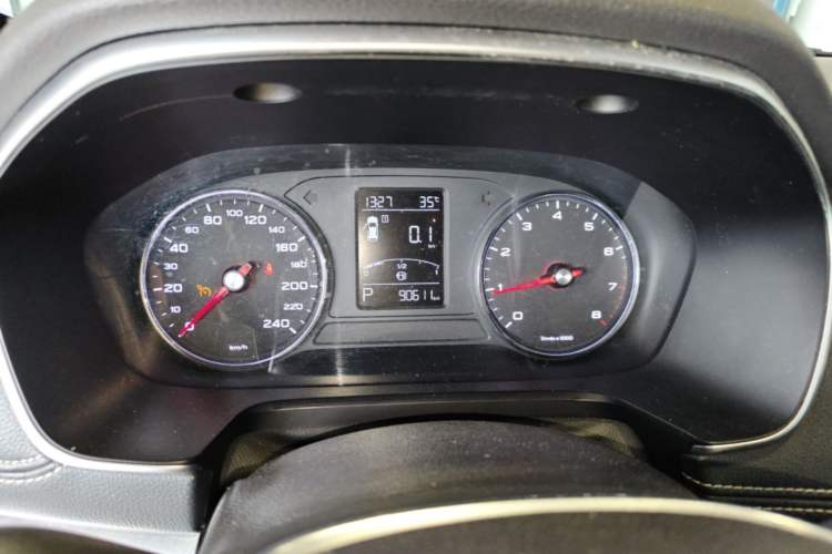 Used Roewe RX5 2018 20T Two-Wheel Drive Automatic Internet Smart Edition Instrument Cluster