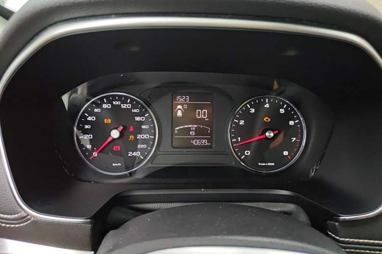 Used Roewe RX5 2018 20T Two-Wheel Drive Manual Flagship Edition Instrument Cluster