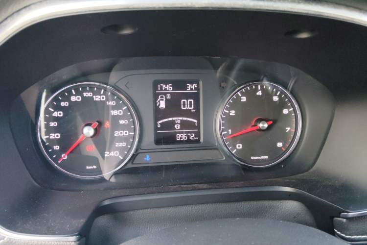 Used Roewe RX5 2018 20T Two-Wheel Drive Manual Internet Smart Edition Instrument Cluster