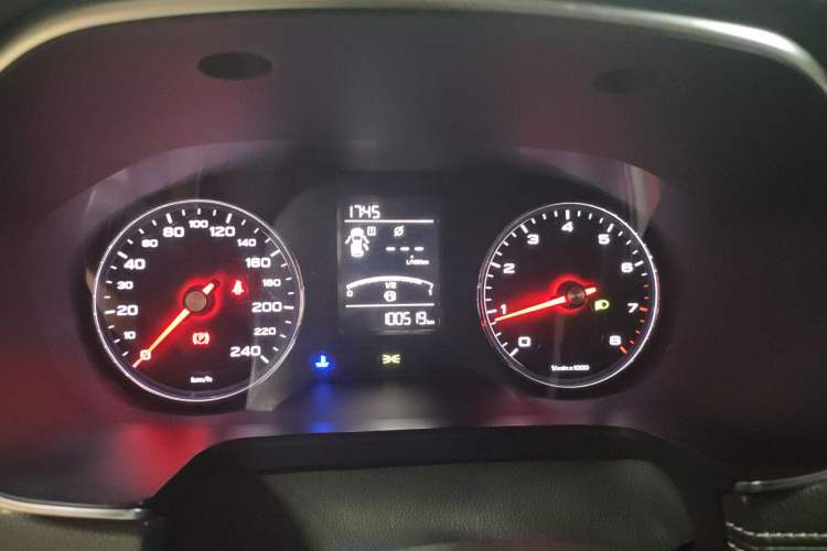 Used Roewe RX5 2018 20T Two-Wheel Drive Manual Flagship Edition Instrument Cluster