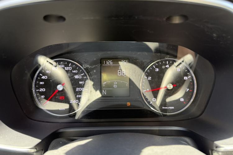 Used Roewe RX5 2018 20T Two-Wheel Drive Automatic Internet Smart Edition Instrument Cluster