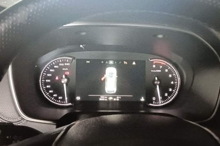 Used Roewe RX5 2018 30T Two-Wheel Drive Automatic Internet Platinum Edition Instrument Cluster