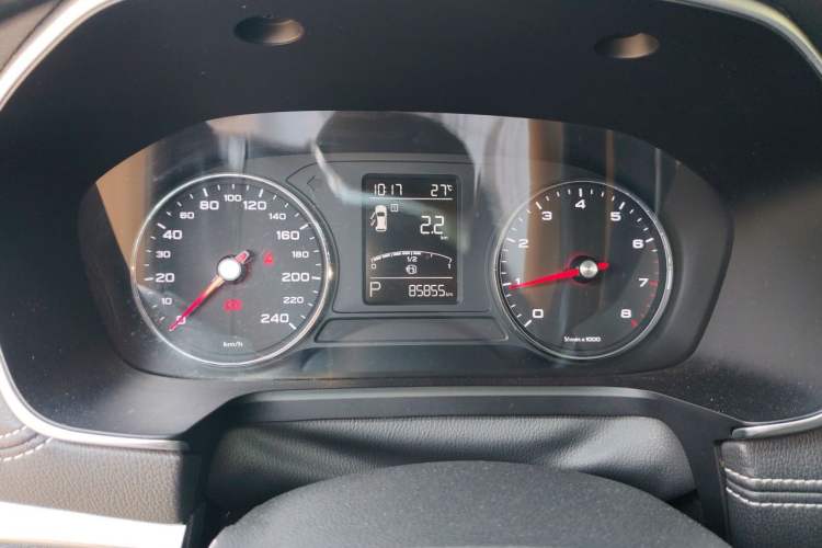 Used Roewe RX5 2018 20T Two-Wheel Drive Automatic Internet Smart Edition Instrument Cluster