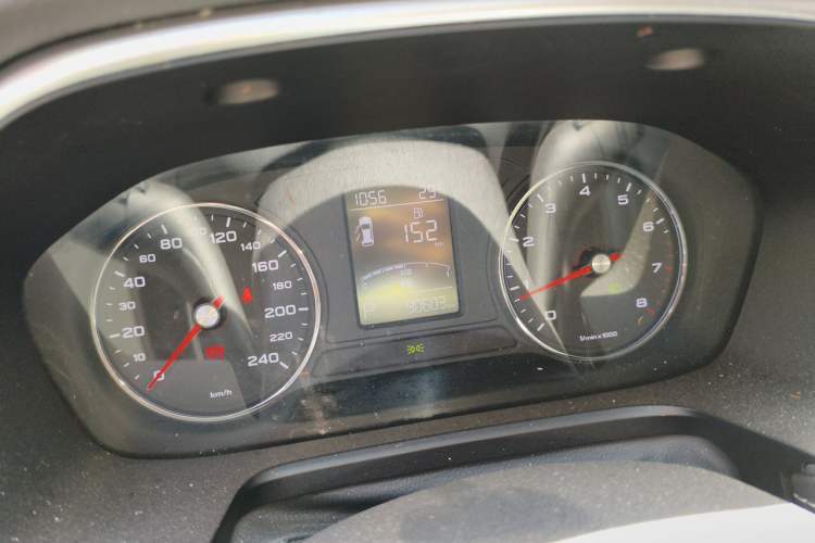Used Roewe RX5 2018 20T Two-Wheel Drive Automatic Internet Smart Edition Instrument Cluster