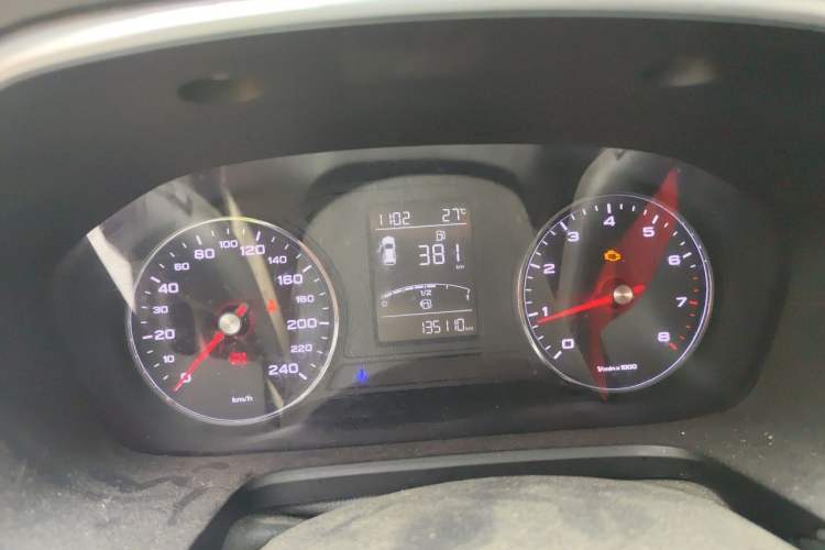 Used Roewe RX5 2018 20T Two-Wheel Drive Manual Internet Smart Edition Instrument Cluster