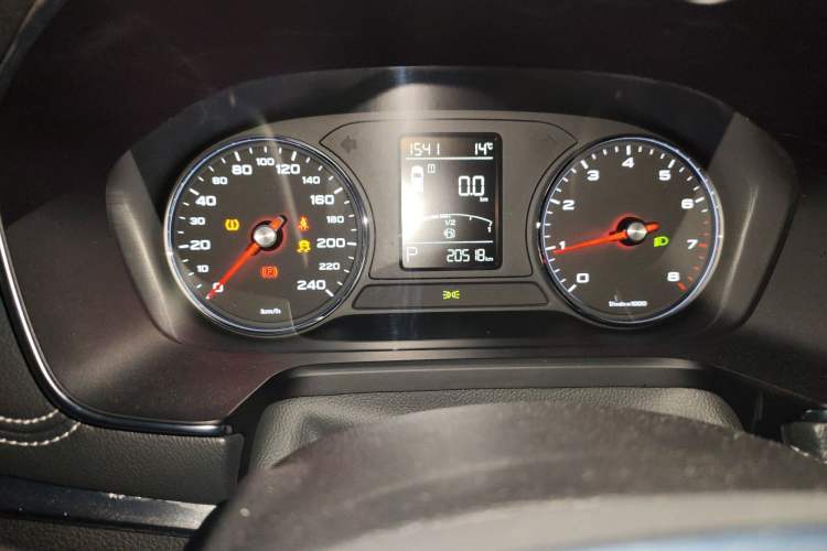 Used Roewe RX5 2018 20T Two-Wheel Drive Automatic Internet Smart Edition Instrument Cluster