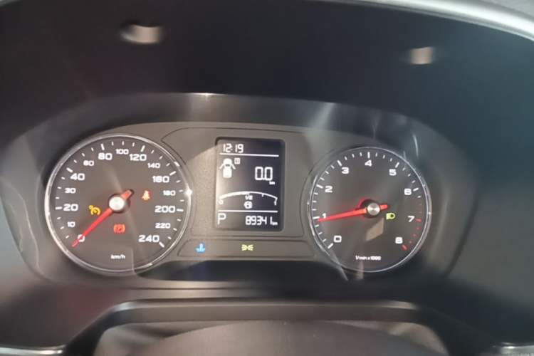 Used Roewe RX5 2018 20T Two-Wheel Drive Automatic Flagship Edition Instrument Cluster