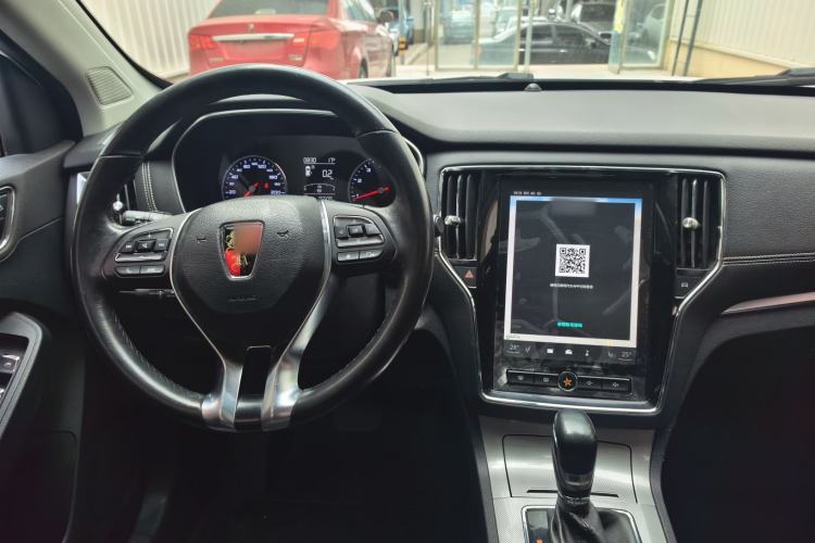 Used Roewe RX5 2018 20T Two-Wheel Drive Automatic Internet Smart Edition Interior 5