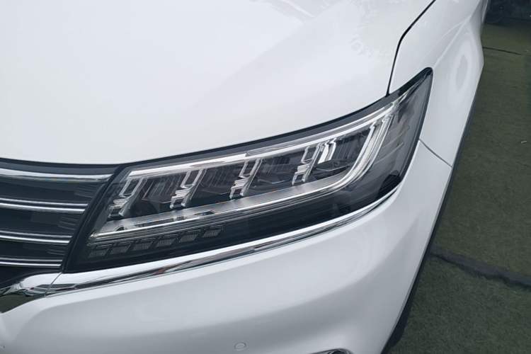Used Roewe RX5 2018 20T Two-Wheel Drive Automatic Internet Smart Luxury Edition Left Front Headlight