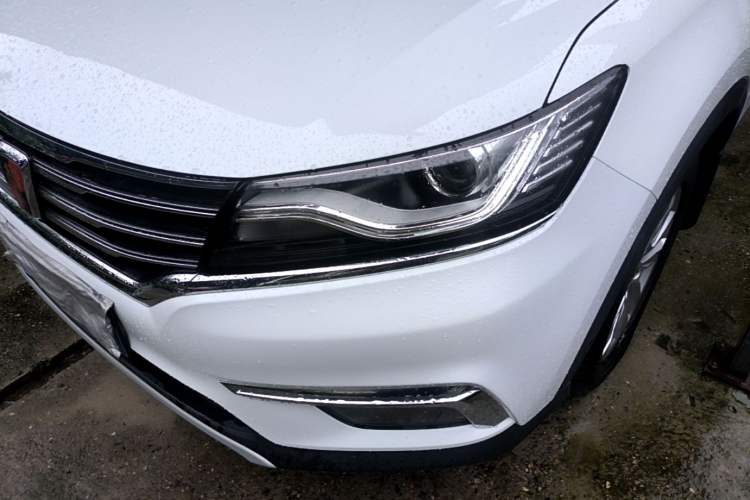 Used Roewe RX5 2018 20T Two-Wheel Drive Automatic Flagship Edition Left Front Headlight