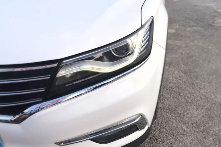 Used Roewe RX5 2018 20T Two-Wheel Drive Manual Internet Smart Edition Left Front Headlight