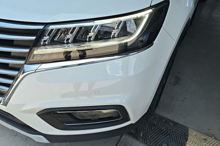 Used Roewe RX5 2018 30T Two-Wheel Drive Automatic Internet Platinum Edition Left Front Headlight
