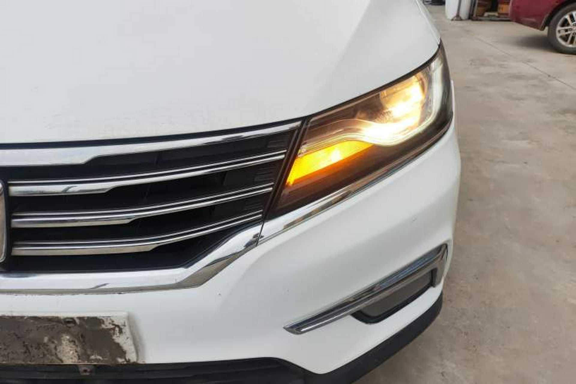 Used Roewe RX5 2018 20T Two-Wheel Drive Manual Internet Smart Edition Left Front Headlight