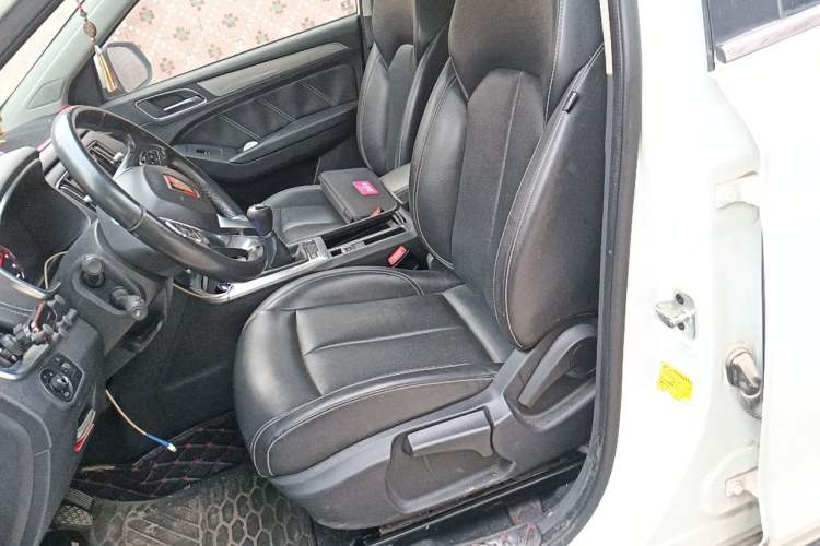 Used Roewe RX5 2018 20T Two-Wheel Drive Manual Flagship Edition Left Front Seat