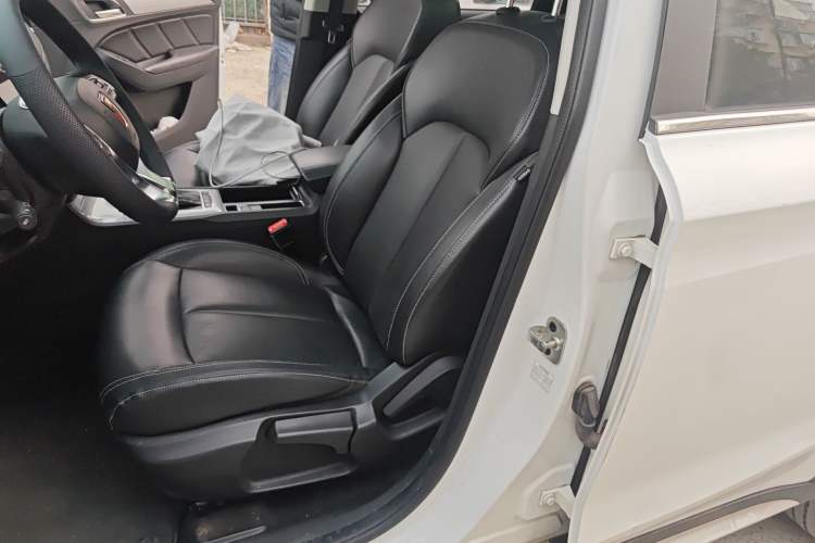 Used Roewe RX5 2018 20T Two-Wheel Drive Automatic Internet Smart Edition Left Front Seat