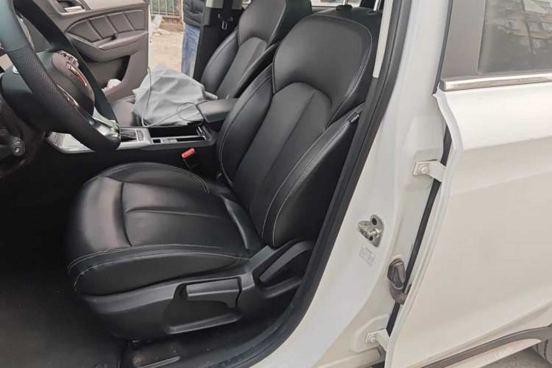 Used Roewe RX5 2018 20T Two-Wheel Drive Automatic Internet Smart Edition Left Front Seat