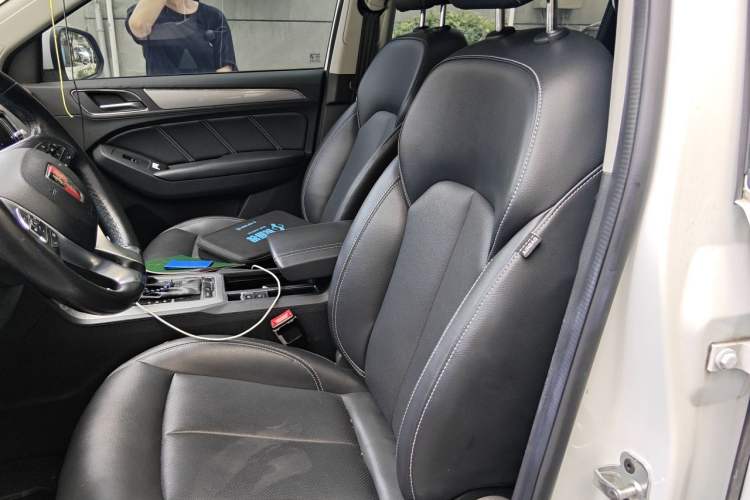 Used Roewe RX5 2018 20T Two-Wheel Drive Automatic Internet Smart Edition Left Front Seat