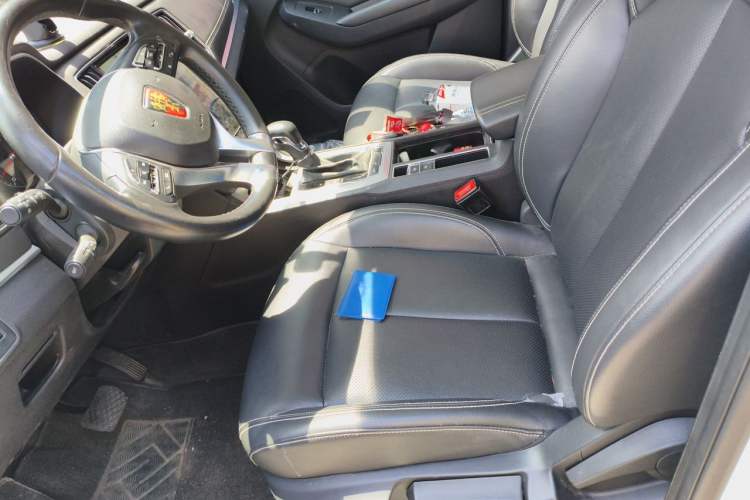 Used Roewe RX5 2018 20T Two-Wheel Drive Automatic Internet Smart Edition Left Front Seat
