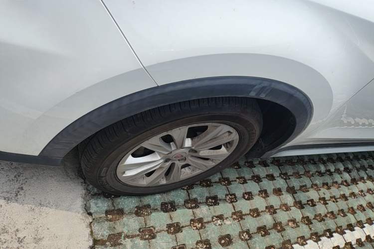 Used Roewe RX5 2018 20T Two-Wheel Drive Automatic Flagship Edition Left Front Wheel Hub