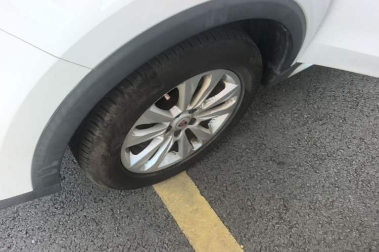 Used Roewe RX5 2018 20T Two-Wheel Drive Automatic Flagship Edition Left Front Wheel Hub
