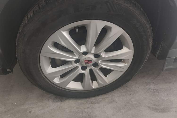 Used Roewe RX5 2018 20T Two-Wheel Drive Automatic Flagship Edition Left Front Wheel Hub