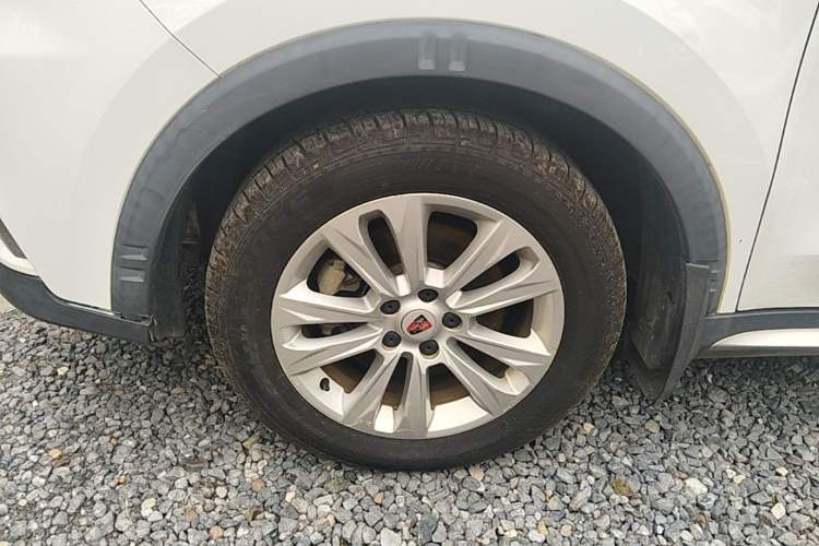 Used Roewe RX5 2018 20T Two-Wheel Drive Automatic Flagship Edition Left Front Wheel Hub