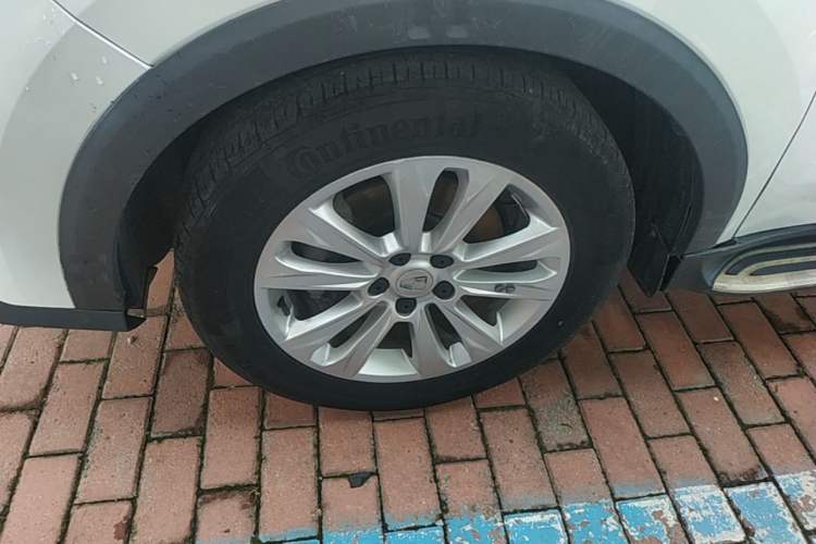 Used Roewe RX5 2018 20T Two-Wheel Drive Automatic Internet Smart Edition Left Front Wheel Hub
