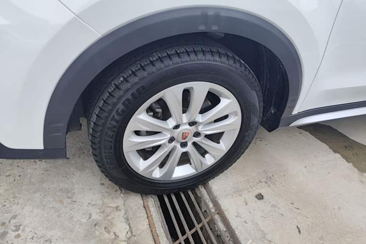 Used Roewe RX5 2018 20T Two-Wheel Drive Automatic Flagship Edition Left Front Wheel Hub