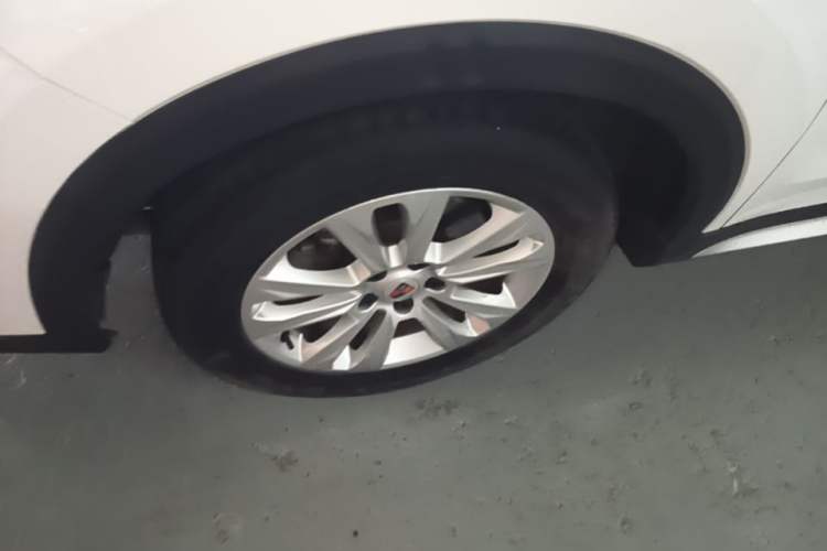 Used Roewe RX5 2018 20T Two-Wheel Drive Automatic Flagship Edition Left Front Wheel Hub