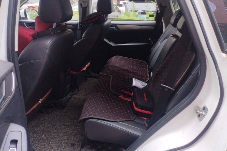 Used Roewe RX5 2018 20T Two-Wheel Drive Manual Flagship Edition Left Rear Seat